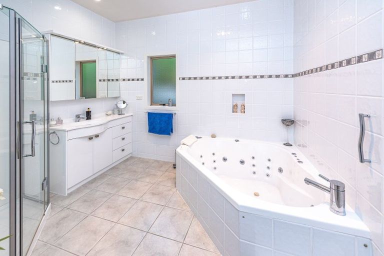 Photo of property in 12 Suffolk Drive, Otamatea, Whanganui, 4500