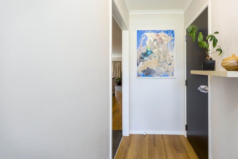 Photo of property in 24 Te Kaeaea Crescent, Wallaceville, Upper Hutt, 5018