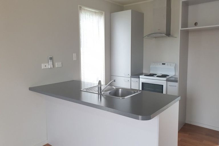 Photo of property in 10 Te Kanawa Crescent, Henderson, Auckland, 0610