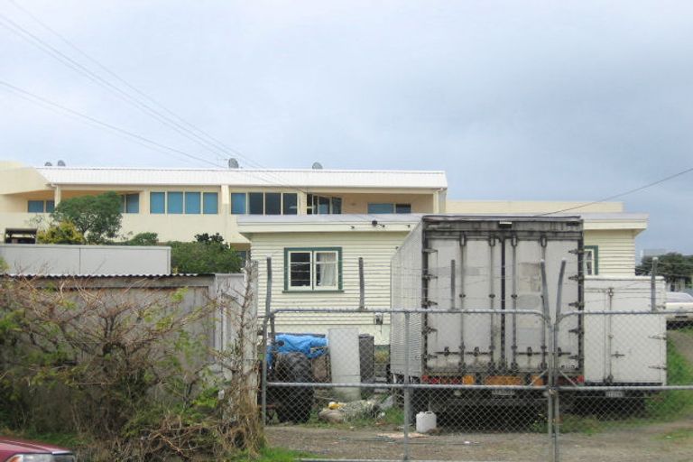 Photo of property in 46 Seaview Road, Paraparaumu Beach, Paraparaumu, 5032