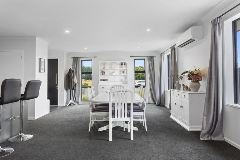 Photo of property in 62 Petries Road, Woodend, 7610