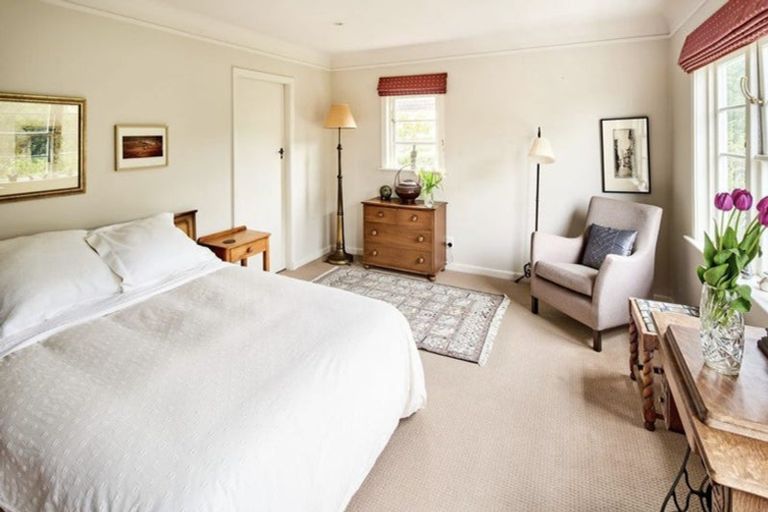 Photo of property in 11 Kinross Street, Kelburn, Wellington, 6012