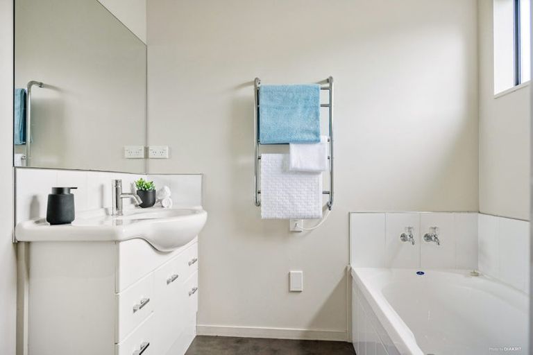 Photo of property in 160a Kitchener Road, Pukekohe, 2120