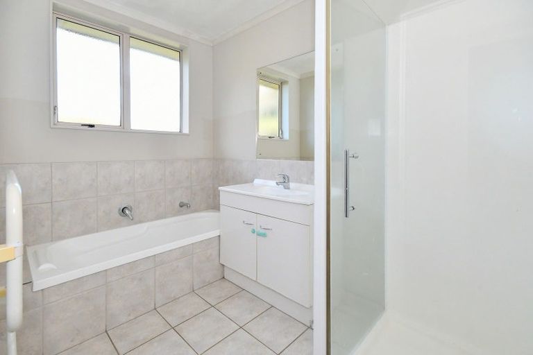 Photo of property in 31 Keri Vista Rise, Papakura, 2110