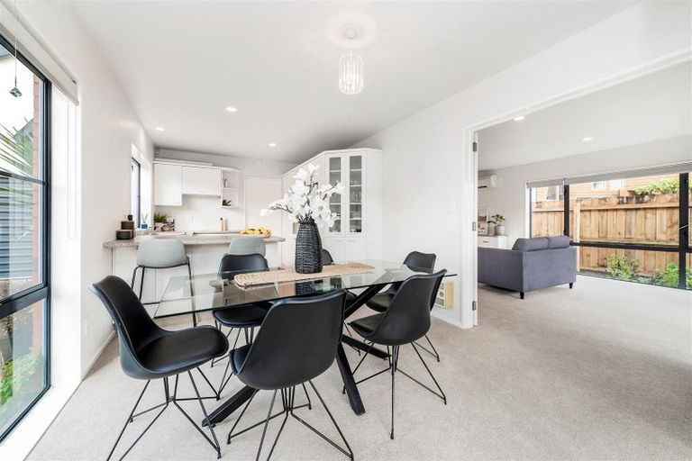 Photo of property in 1/24 Blighs Road, Strowan, Christchurch, 8052