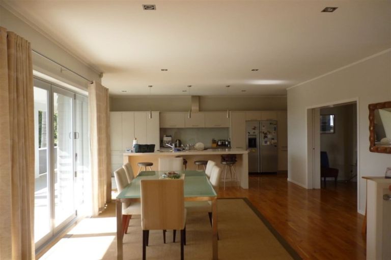 Photo of property in 10 Alderton Drive, Kerikeri, 0230