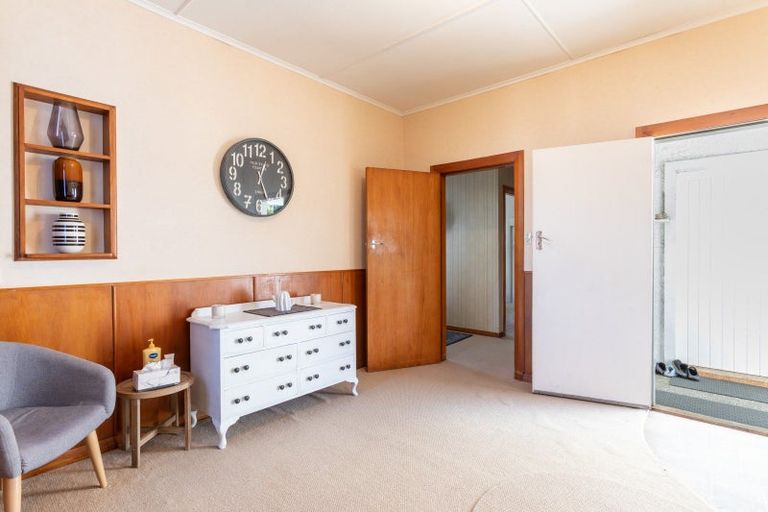 Photo of property in 43 Mcphee Street, Dannevirke, 4930