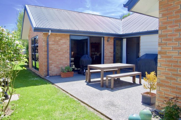 Photo of property in 13 Elm Drive, Rangiora, 7400