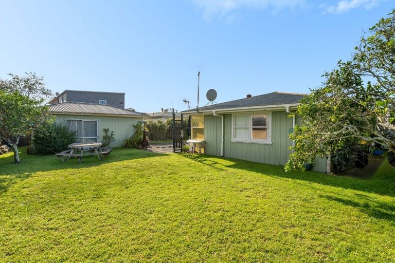 Photo of property in 16 Maranui Street, Mount Maunganui, 3116