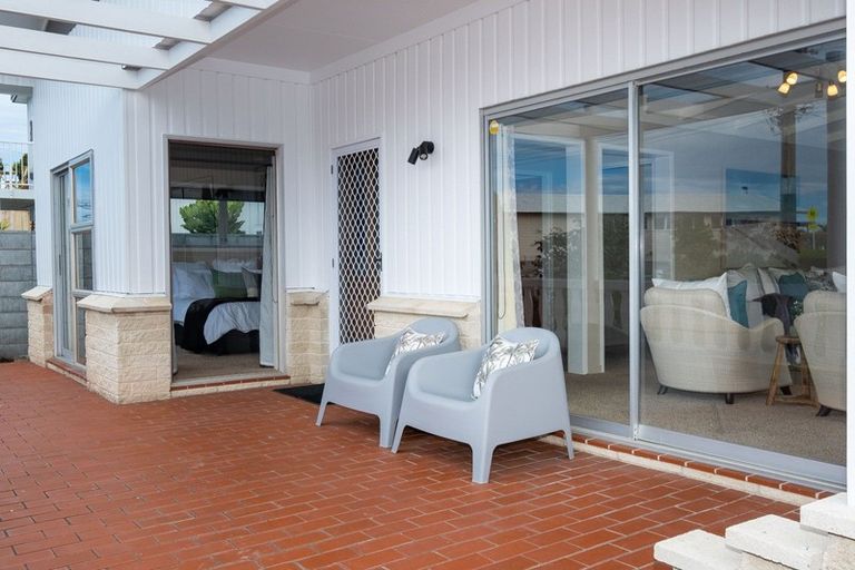 Photo of property in 118 Charles Street, Westshore, Napier, 4110