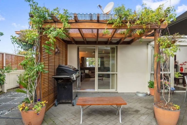 Photo of property in 28 Calypso Drive, Papamoa Beach, Papamoa, 3118