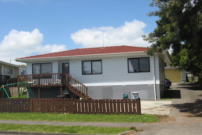 Photo of property in 27 Maplesden Drive, Clendon Park, Auckland, 2103