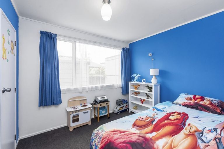 Photo of property in 57 Mazengarb Road, Paraparaumu Beach, Paraparaumu, 5032