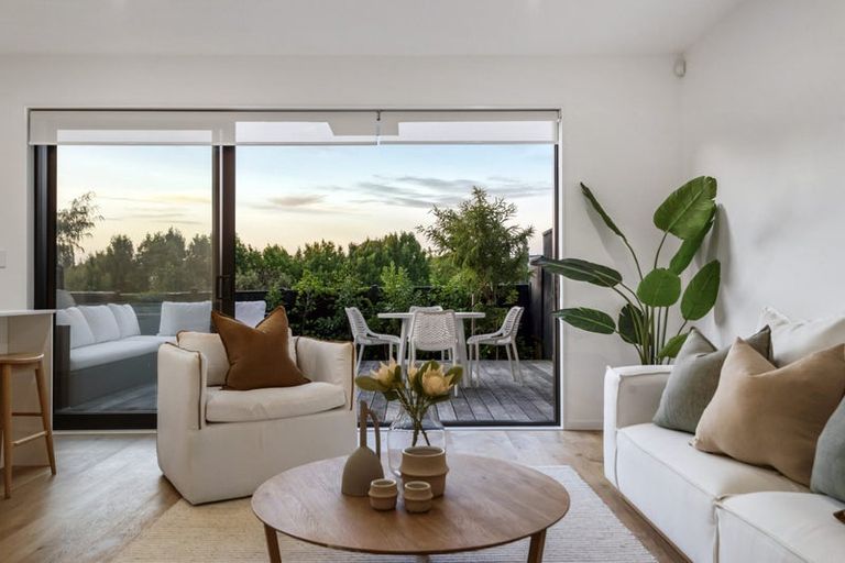 Photo of property in 6 Whetiko Way, Belmont, Auckland, 0622