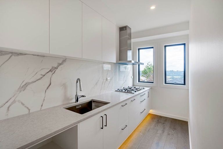 Photo of property in 2 Anehu Place, Greenhithe, Auckland, 0632