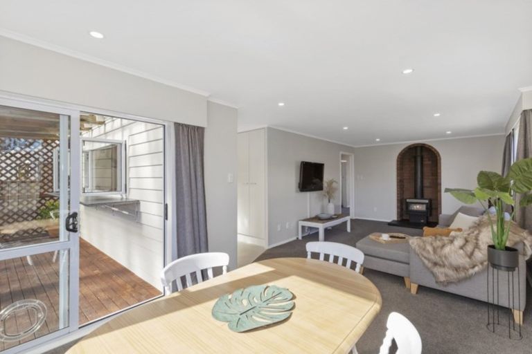 Photo of property in 21 Elizabeth Street, Moera, Lower Hutt, 5010