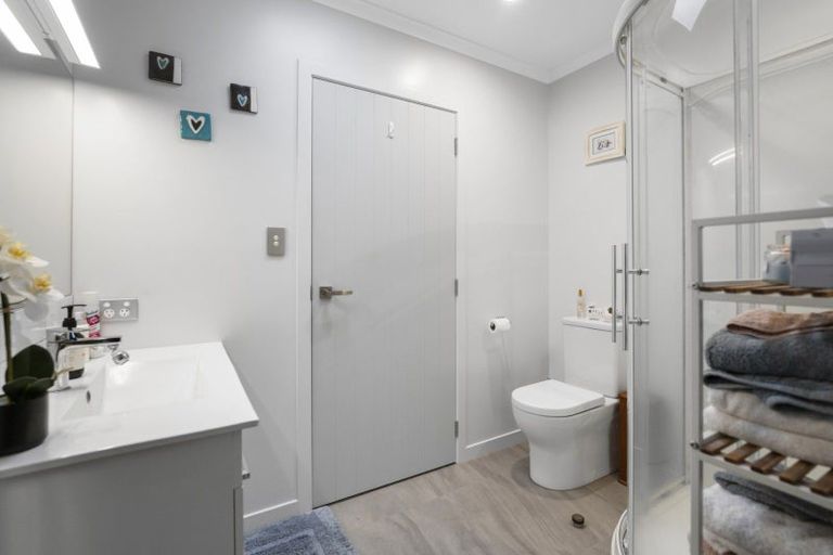 Photo of property in Waterview Estate, 26/4 Greystone Place, Omokoroa, 3114