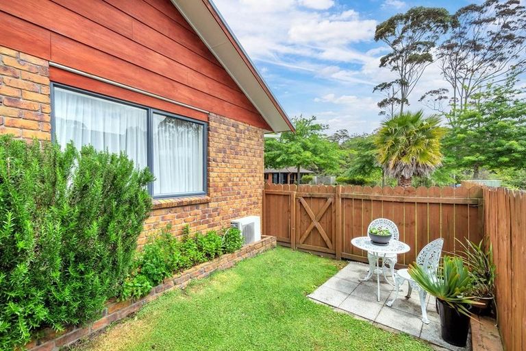 Photo of property in 51 Sapperton Drive, Henderson, Auckland, 0612