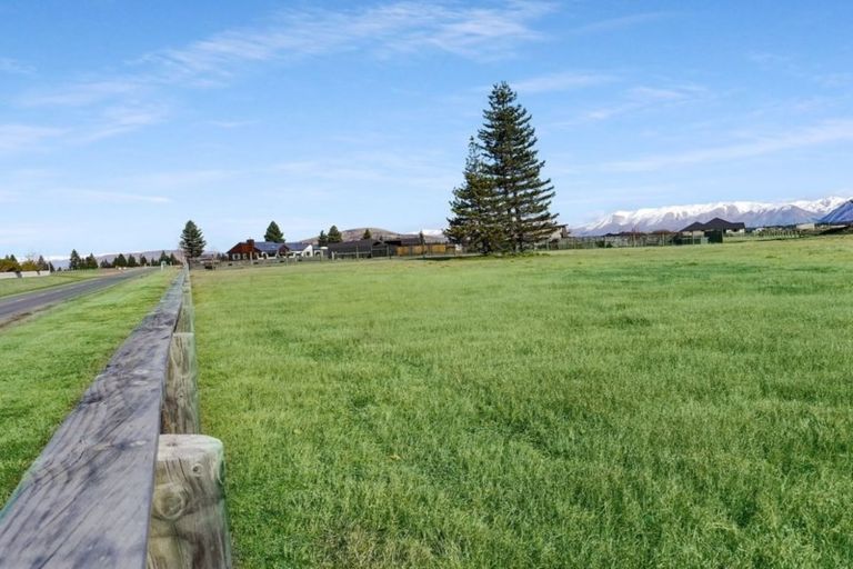 Photo of property in 2 Woodley Avenue, Twizel, 7999