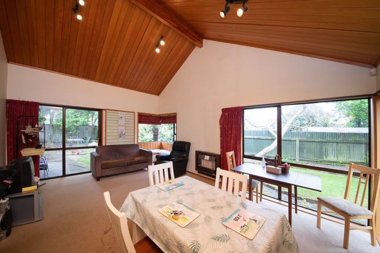 Photo of property in 18a Manawatu Street, Hokowhitu, Palmerston North, 4410