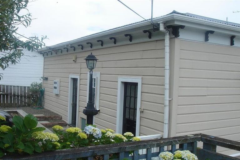 Photo of property in 3 Mckenzie Terrace, Te Aro, Wellington, 6011