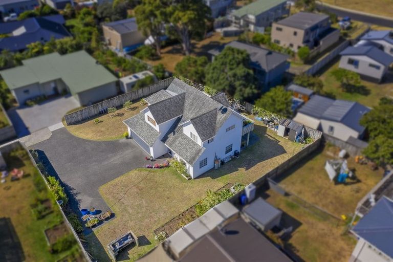 Photo of property in 5 Wells Place, Whitianga, 3510