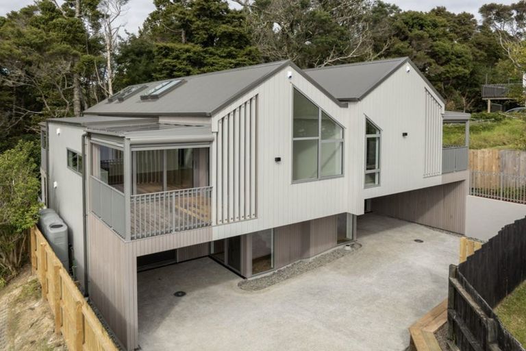 Photo of property in 93a Verran Road, Birkenhead, Auckland, 0626