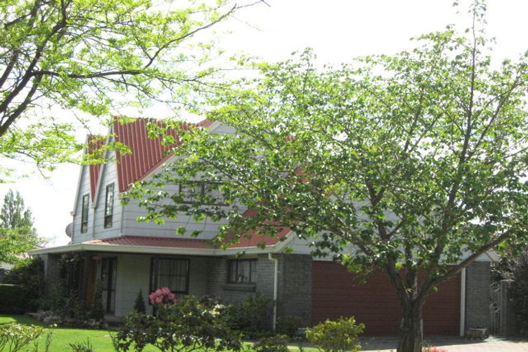 Photo of property in 46 Momorangi Crescent, Redwood, Christchurch, 8051