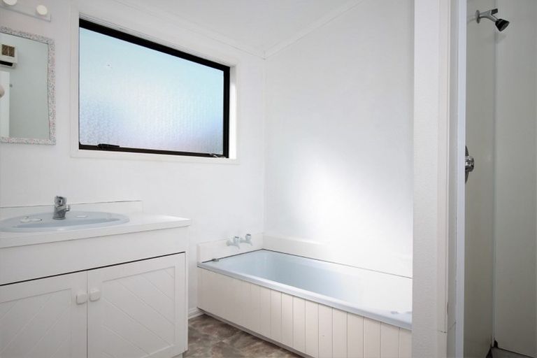 Photo of property in 1/11 Macleans Road, Bucklands Beach, Auckland, 2014