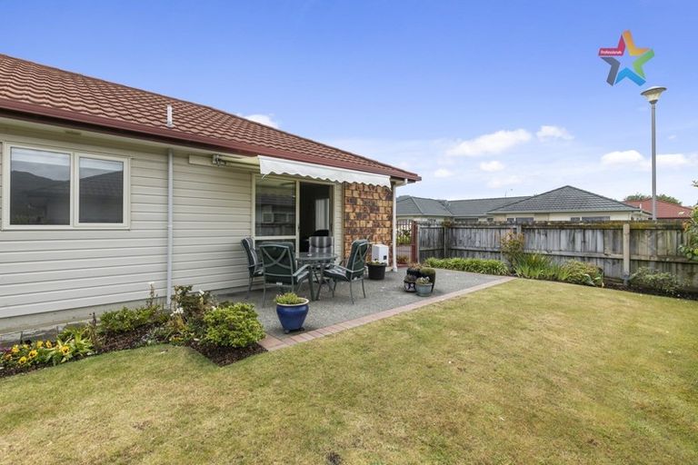 Photo of property in 38 Woodland Mews, Wainuiomata, Lower Hutt, 5014