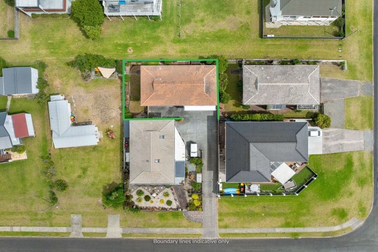 Photo of property in 231b Rangi Avenue, Whangamata, 3620