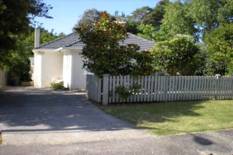 Photo of property in 10 Linwood Avenue, Forrest Hill, Auckland, 0620