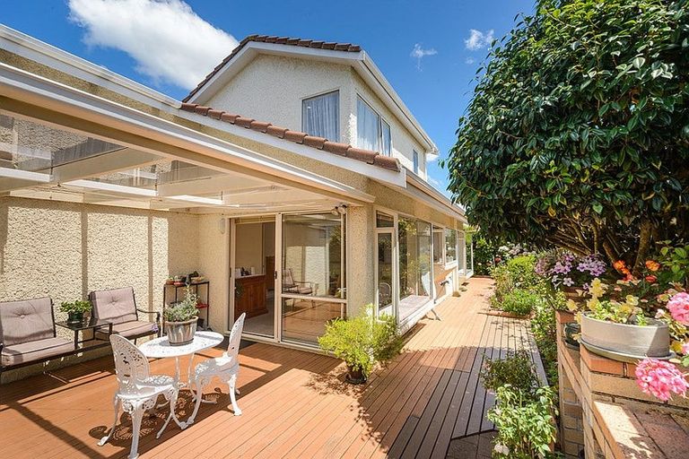 Photo of property in 3 The Glen, Hokowhitu, Palmerston North, 4410