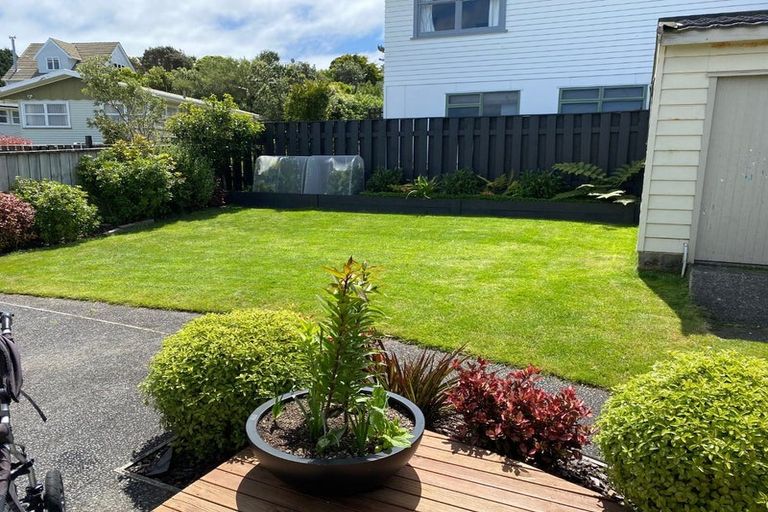 Photo of property in 1 Lomita Road, Johnsonville, Wellington, 6037