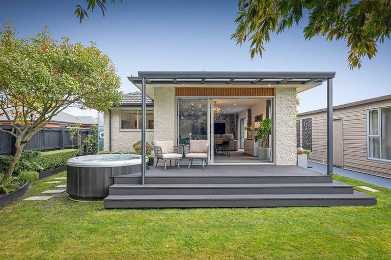 Photo of property in 500c Harewood Road, Harewood, Christchurch, 8051