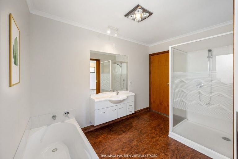 Photo of property in 8 Arataki Road, Havelock North, 4130