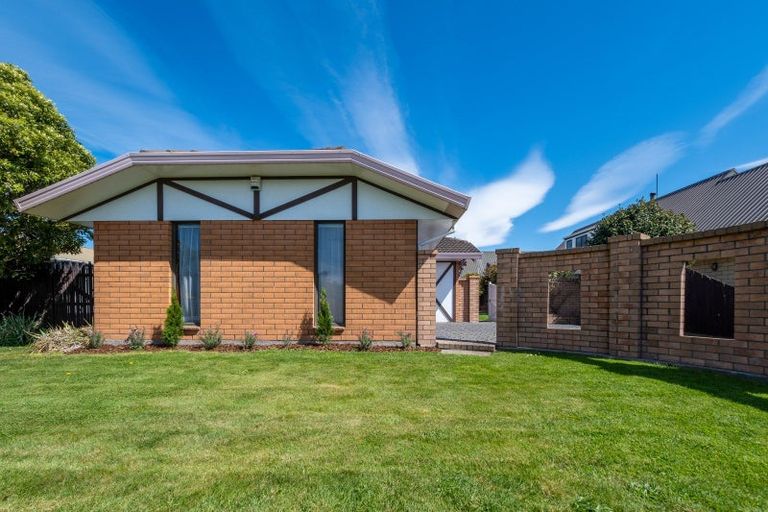 Photo of property in 45 Dunbarton Street, Redwood, Christchurch, 8051