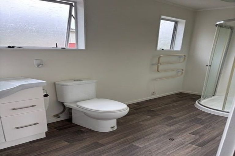 Photo of property in 2 Halyard Place, Whitby, Porirua, 5024