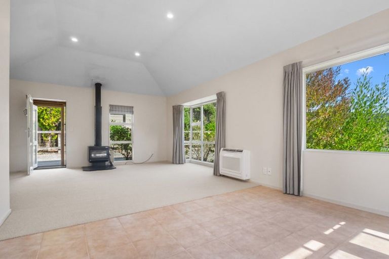 Photo of property in 9 Captains Close, Waikawa, Picton, 7220