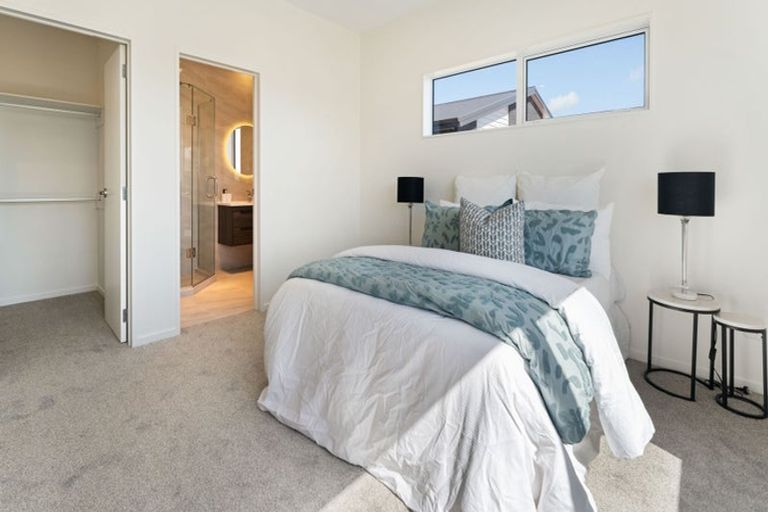 Photo of property in 17 Uatoto Road, Clarks Beach, 2122