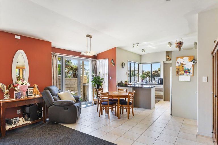 Photo of property in 30 Russell Street, Westport, 7825