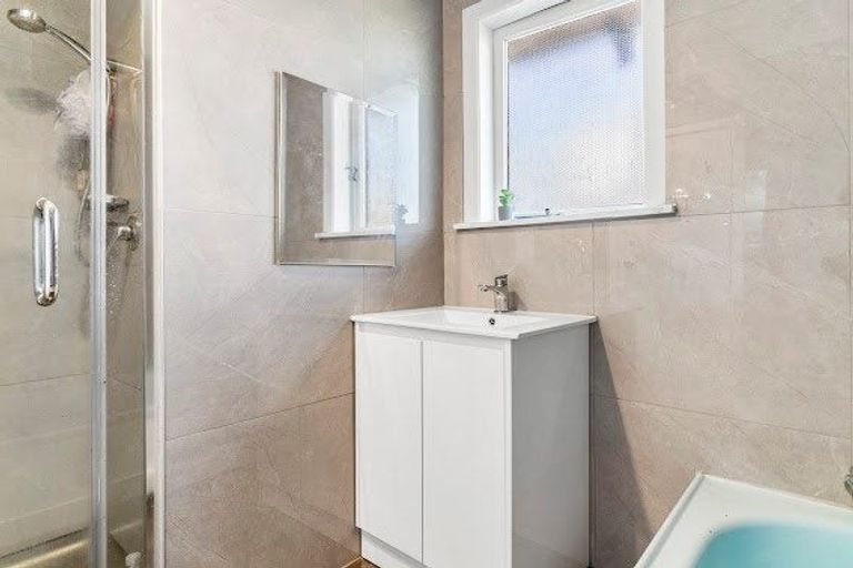 Photo of property in 19 Surrey Street, Manurewa, Auckland, 2102