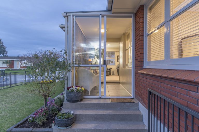 Photo of property in 2 Longwood Lane, Otumoetai, Tauranga, 3110