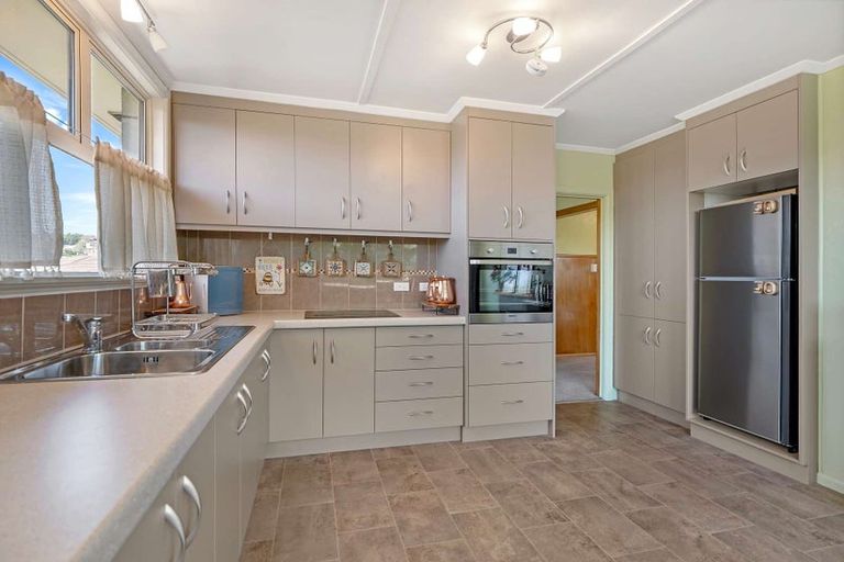 Photo of property in 6 Queens Crescent, Oamaru, 9400