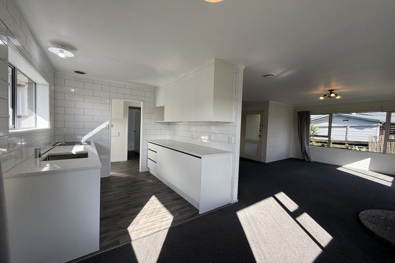 Photo of property in 4 Stella Place, Manurewa, Auckland, 2102
