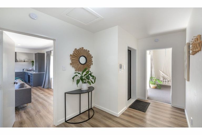 Photo of property in 126 Dyers Pass Road, Cashmere, Christchurch, 8022