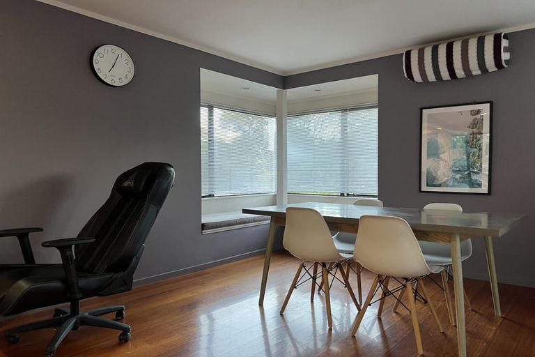 Photo of property in 2/8 Antrim Grove, Bayview, Auckland, 0629