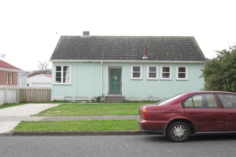 Photo of property in 9 Cleland Crescent, Naenae, Lower Hutt, 5011