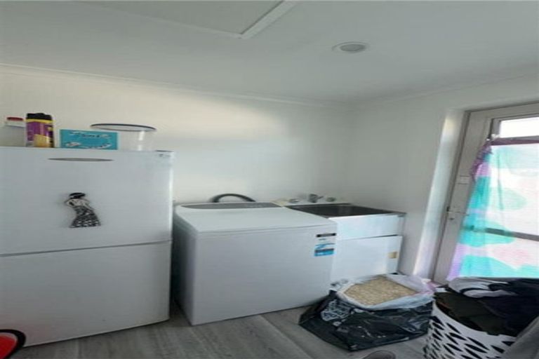 Photo of property in 99 Orchard West Road, Ngatea, 3503
