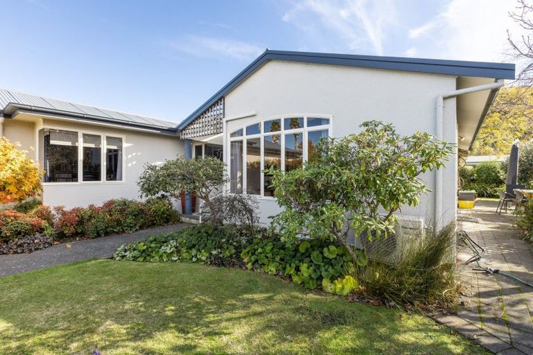 Photo of property in 30 Pukekura Place, Taradale, Napier, 4112